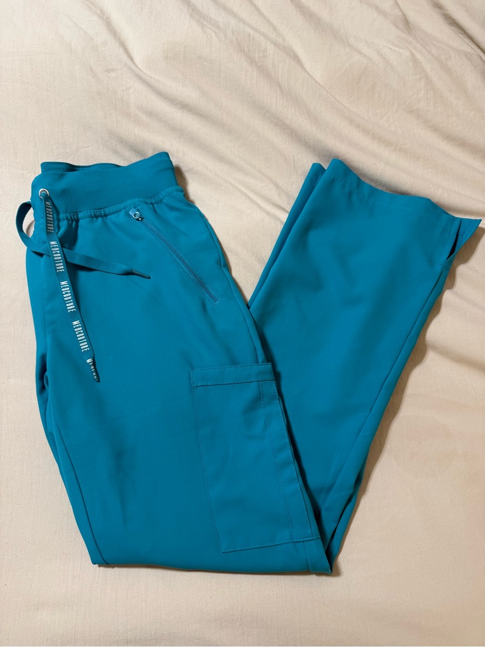 Med Couture Insight 4-Pocket Cargo Straight Leg Scrub Pants - size XS